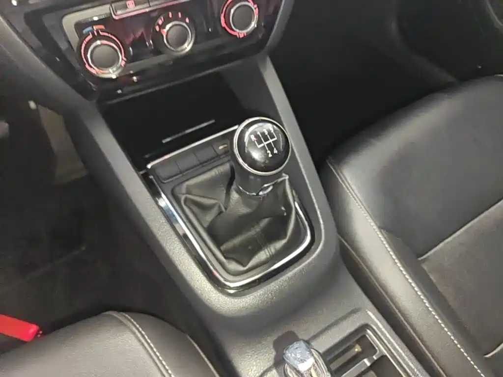 Volkswagen Sagitar — миниатюра 14
