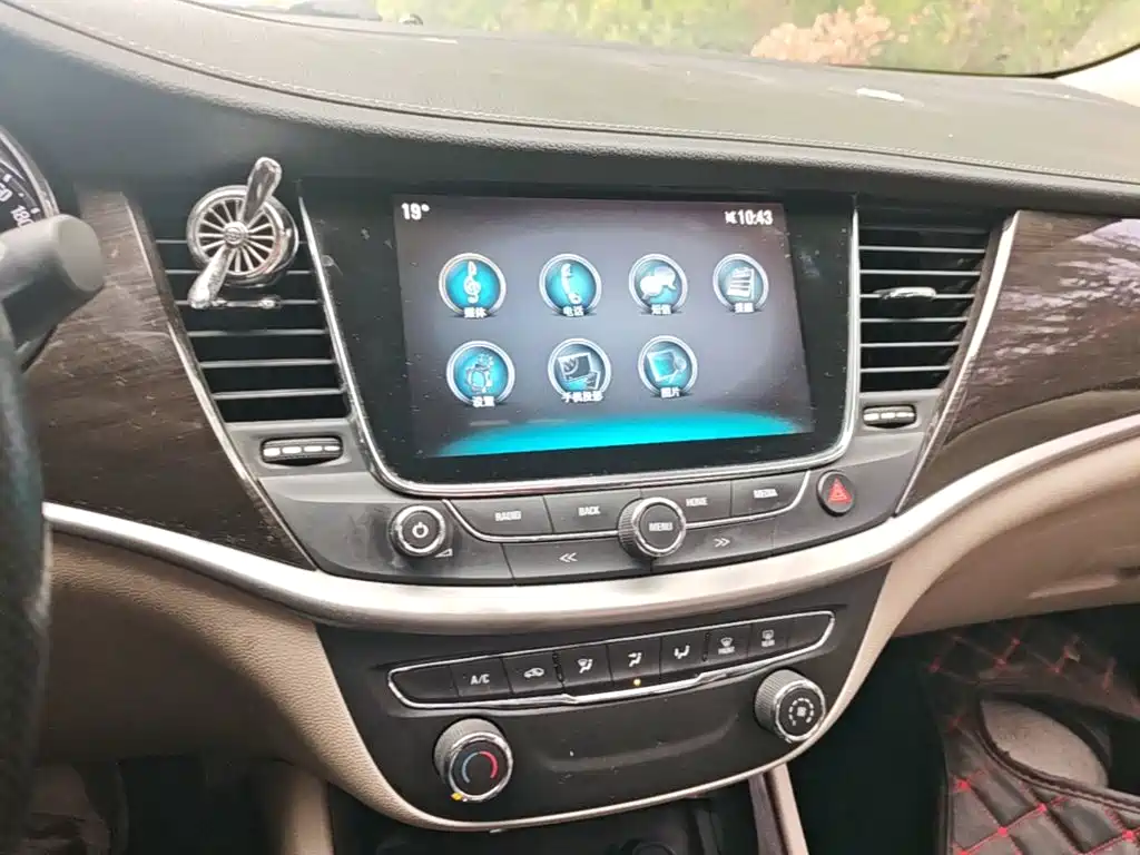 Buick Verano — миниатюра 13
