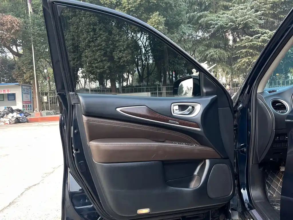 Infiniti QX60 (Import) — миниатюра 11