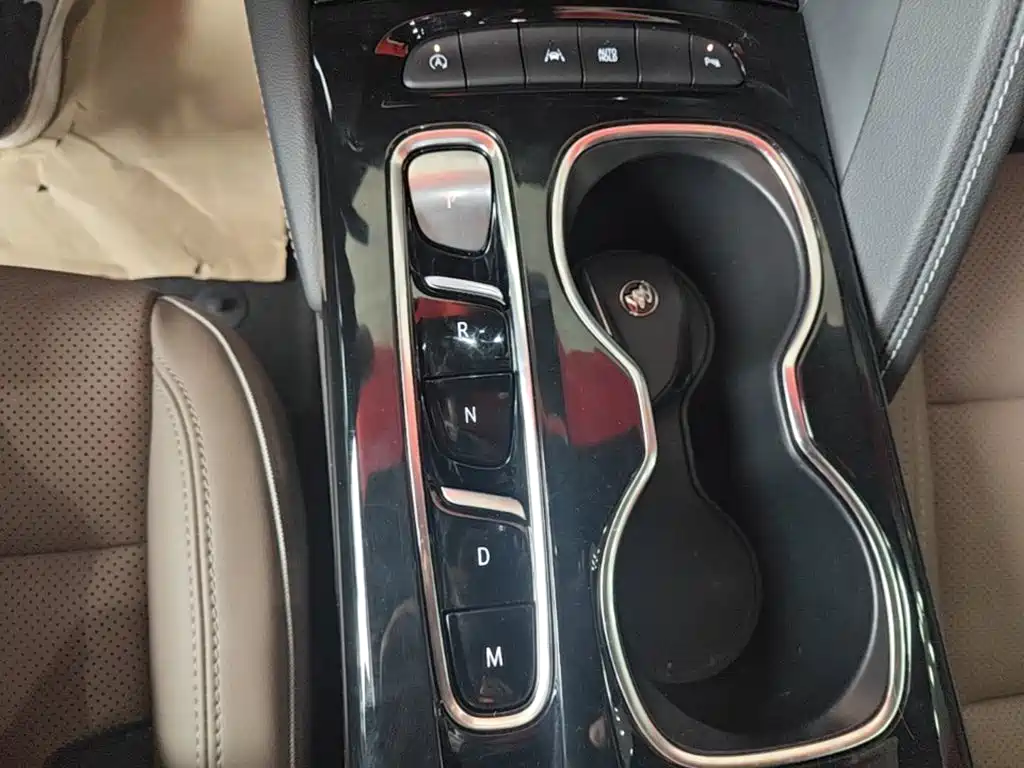 Buick Envision Plus — миниатюра 14