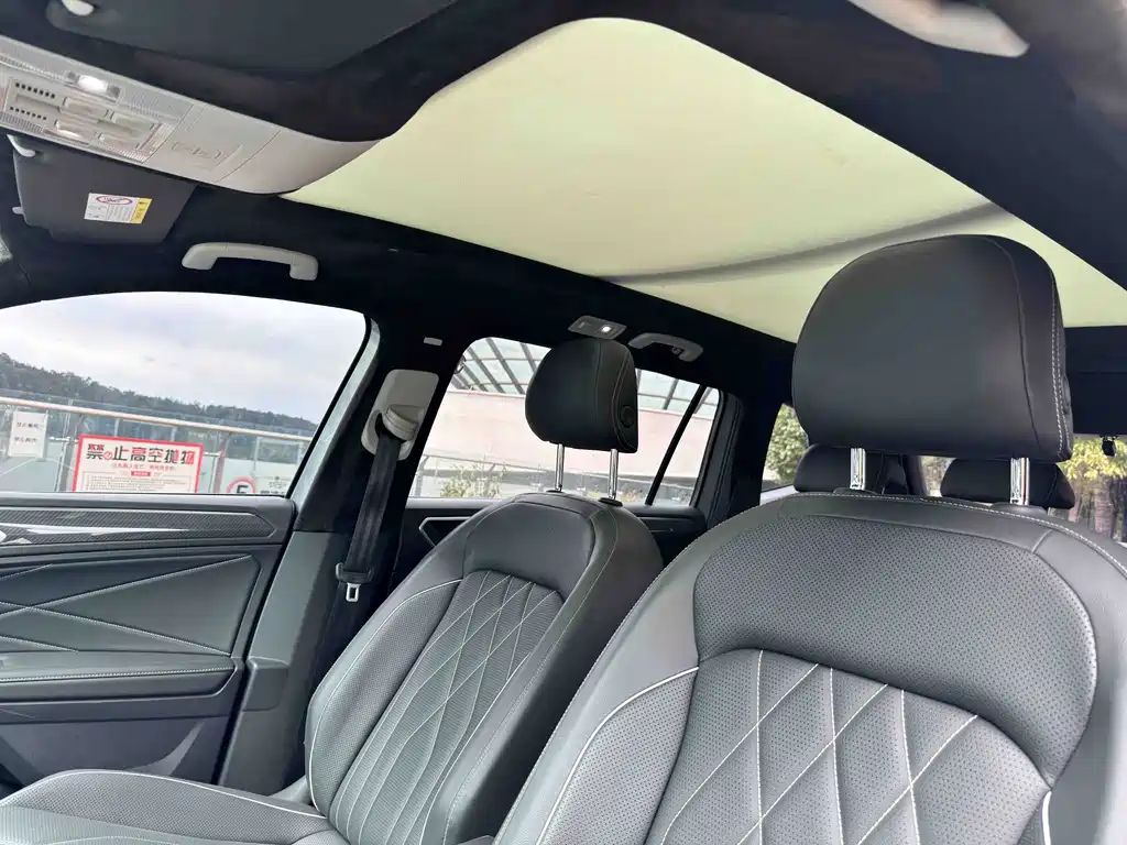 Volkswagen Tiguan L — миниатюра 19