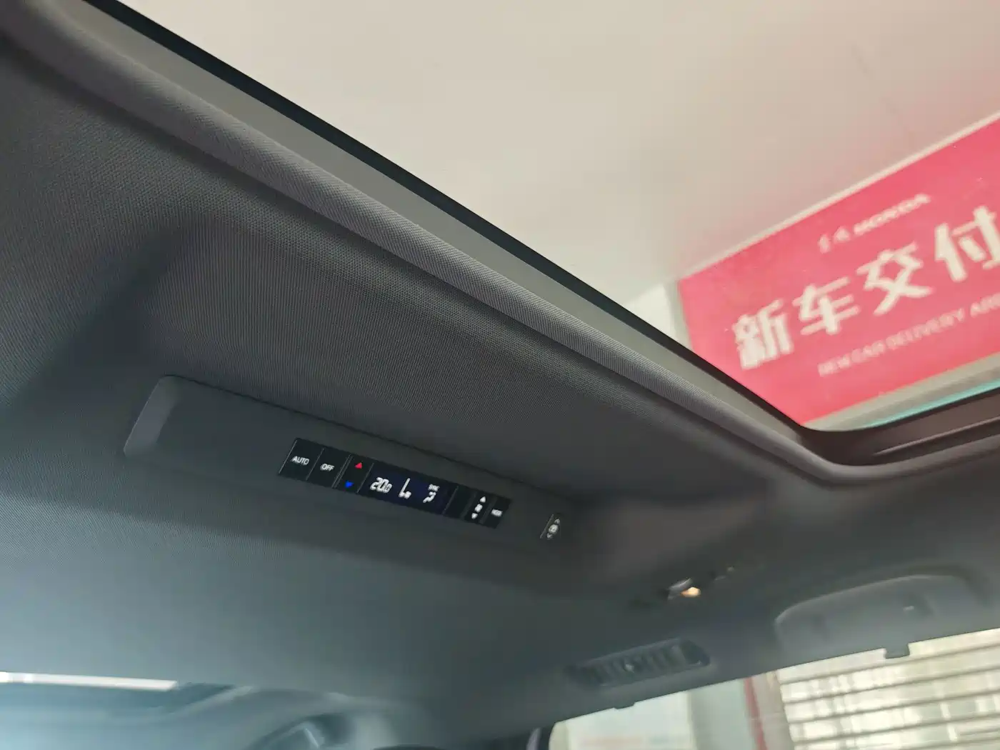 Toyota Granvia 2024 Белый из Китая