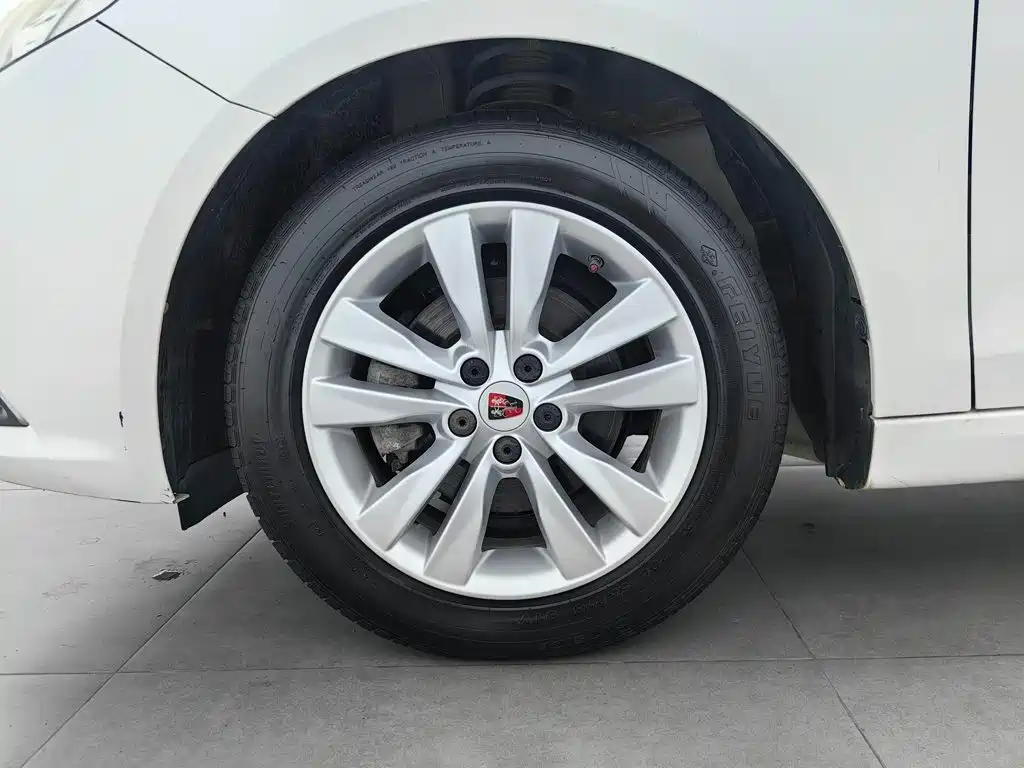 Roewe 360 — миниатюра 12