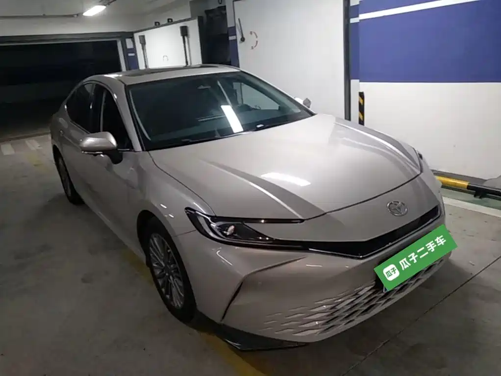 Toyota Camry — миниатюра 4
