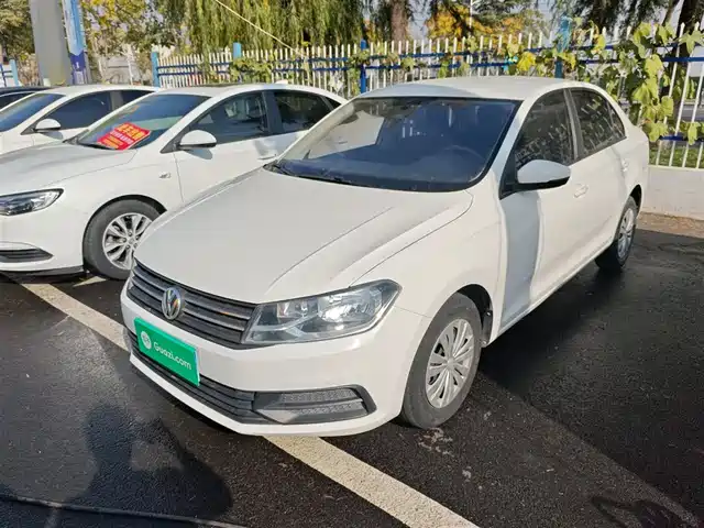 VOLKSWAGEN SANTANA 2020