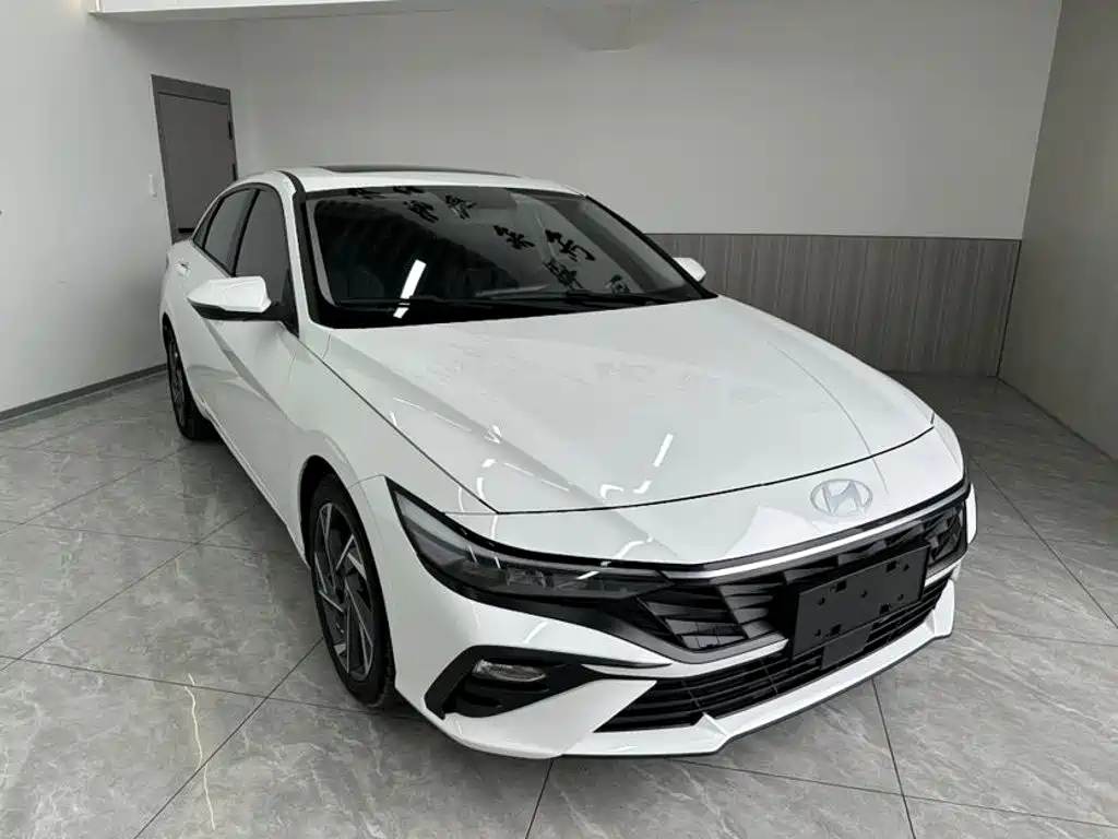 Hyundai Elantra — миниатюра 3
