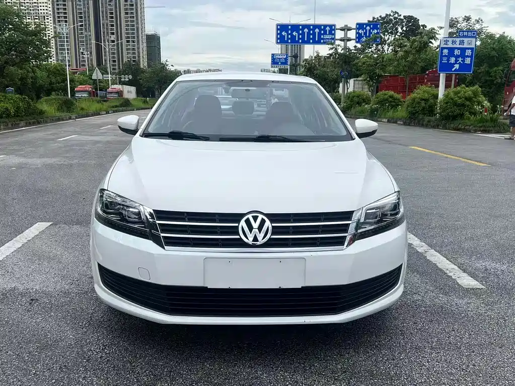 Volkswagen Lavida 2015 1.6L AT