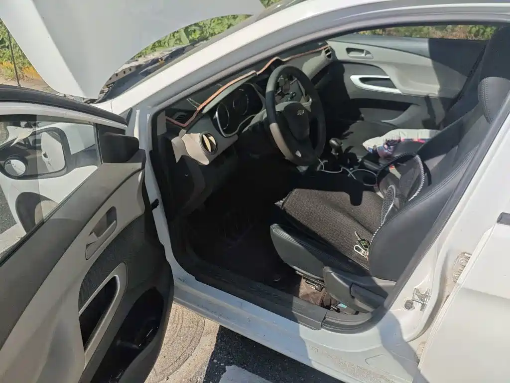 Chevrolet Sail — миниатюра 17