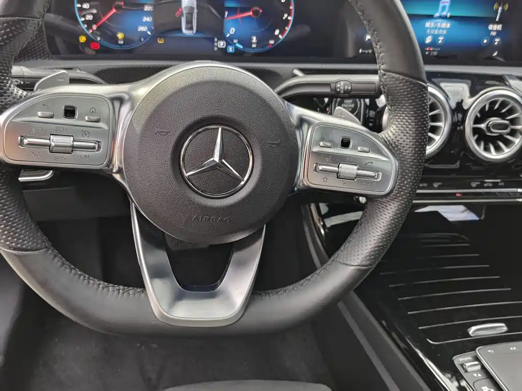 MERCEDES-BENZ A CLASS