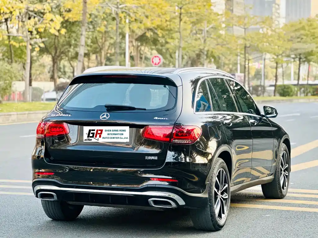 MERCEDES-BENZ GLC