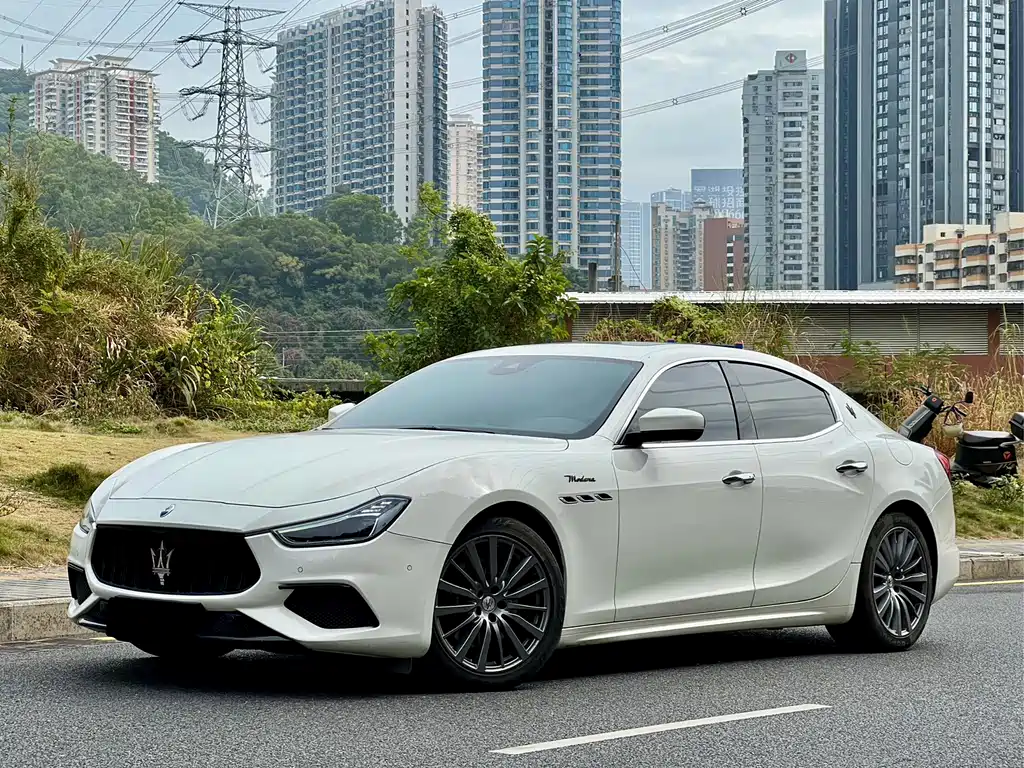 MASERATI GHIBLI