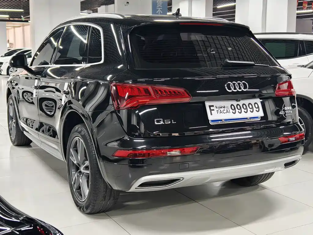 Audi Q5L — миниатюра 4