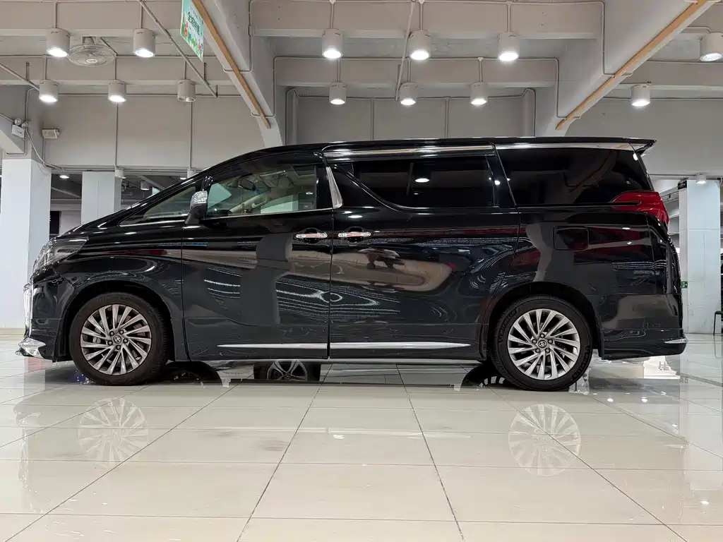 Toyota Alphard 2018 3.5L Luxury