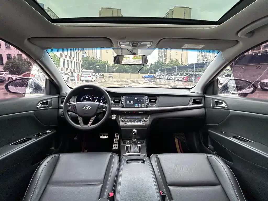 Hyundai Mistra 2017 1.6T AT Flagship TOP V