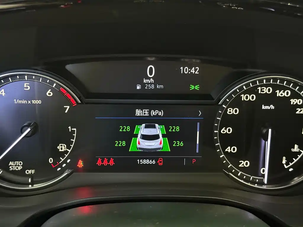 Cadillac XT5 — миниатюра 6