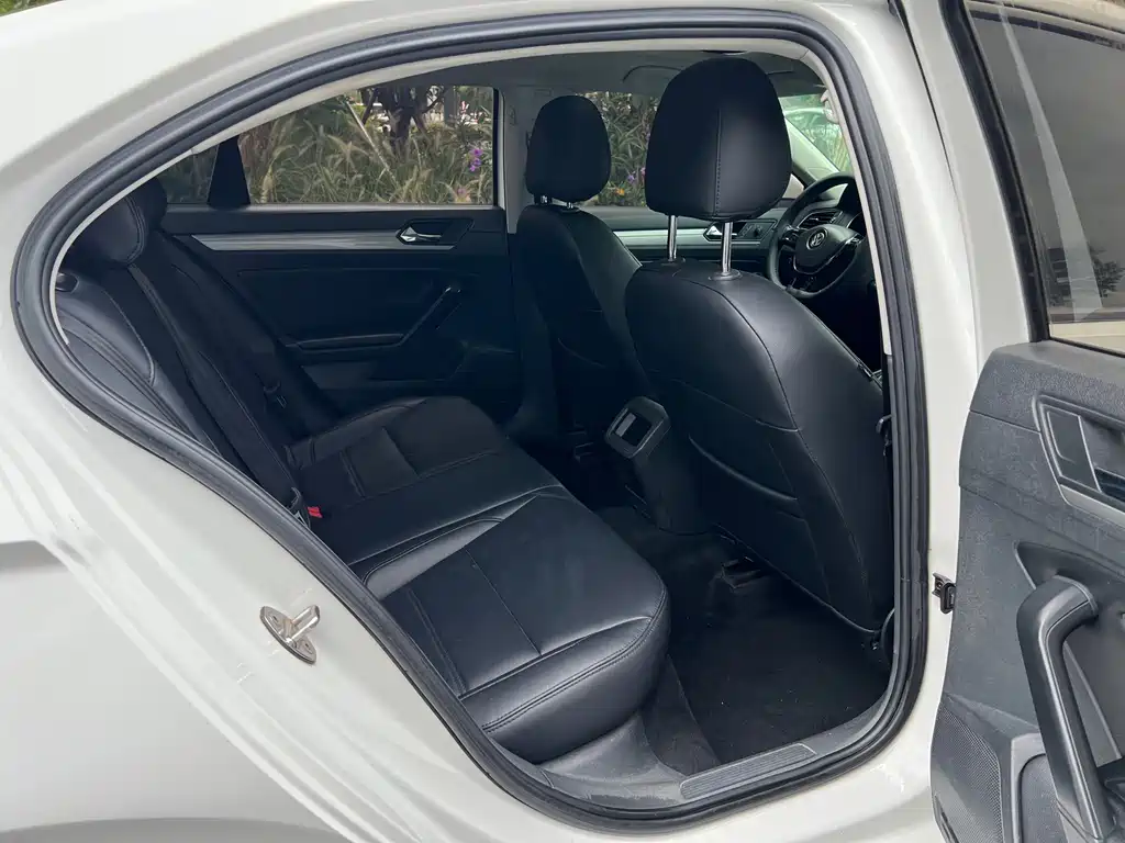 Volkswagen Lamando — миниатюра 15