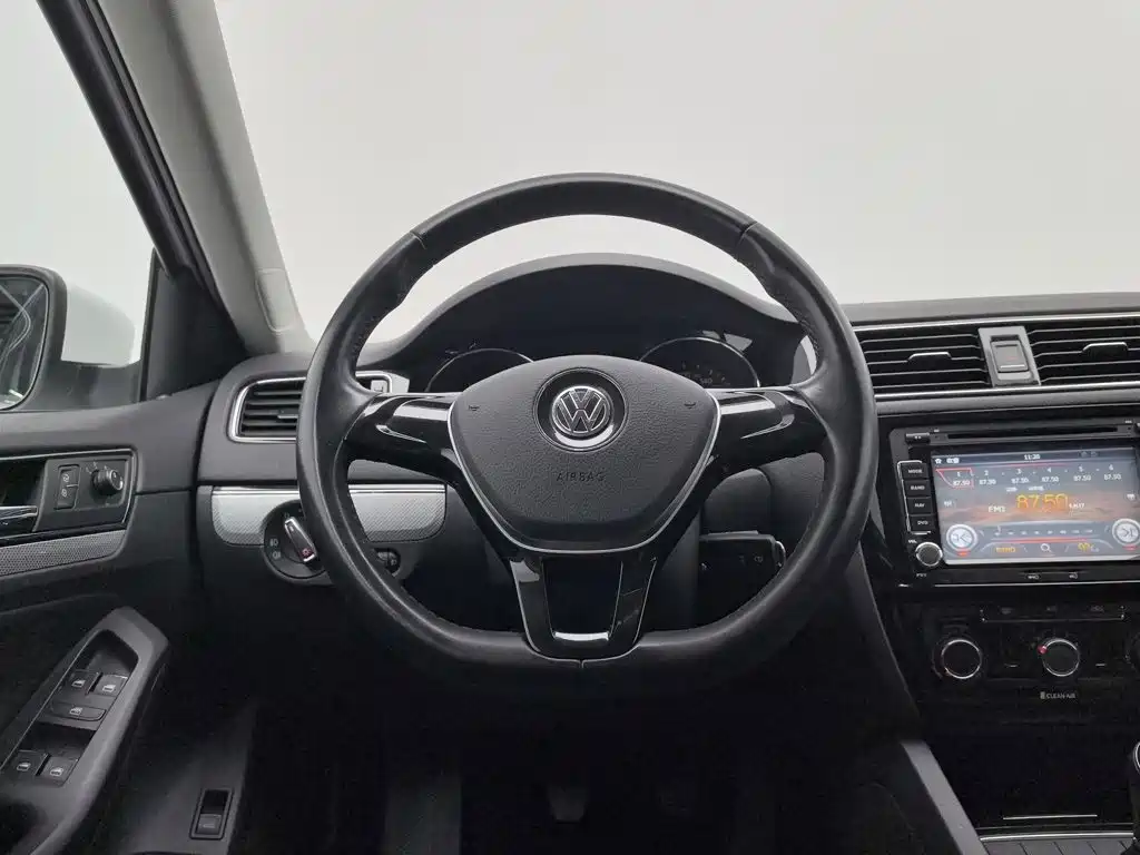 Volkswagen Sagitar — миниатюра 11