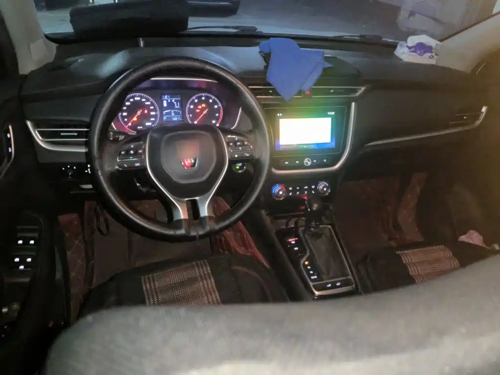 Roewe RX3 — миниатюра 13
