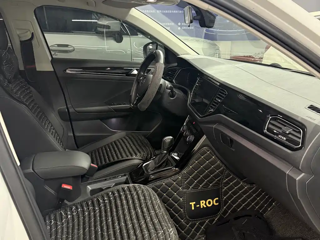 VOLKSWAGEN T ROC EXPLORING SONGS