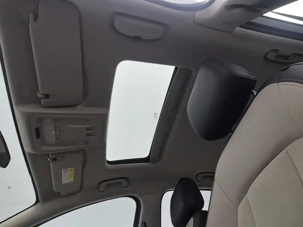 Buick Verano — миниатюра 14