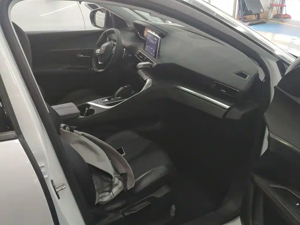 Peugeot 4008 — миниатюра 25