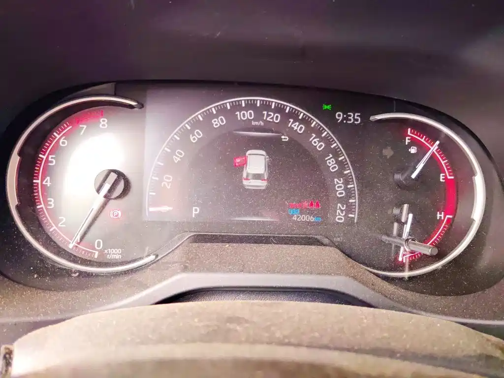 Toyota RAV4 — миниатюра 12