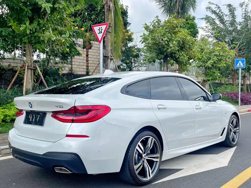 BMW 6 SERIES GT