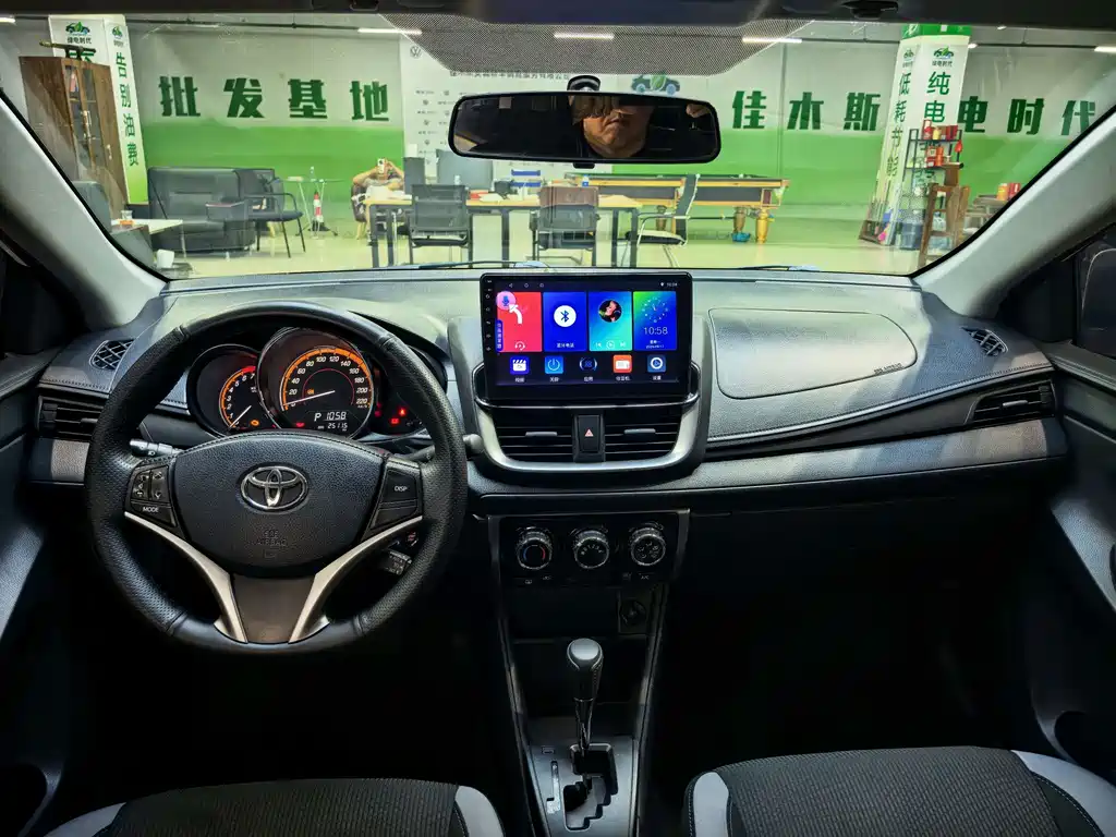 Toyota Yaris L — миниатюра 13
