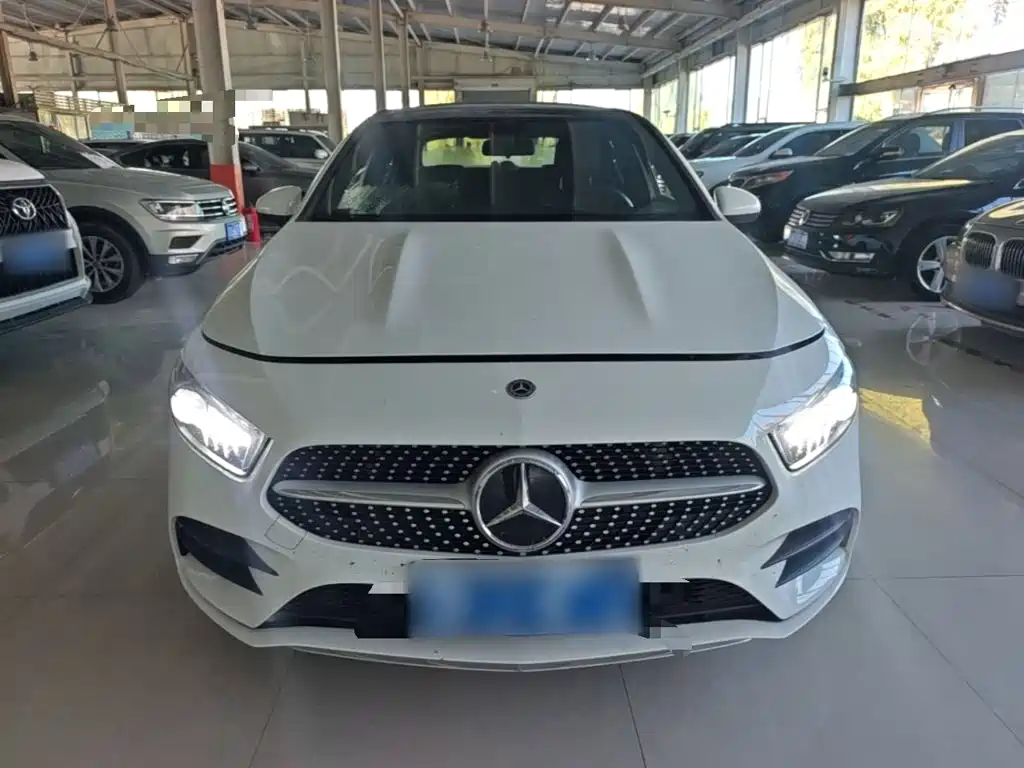 Mercedes-Benz A-Class 2022 — фото 2