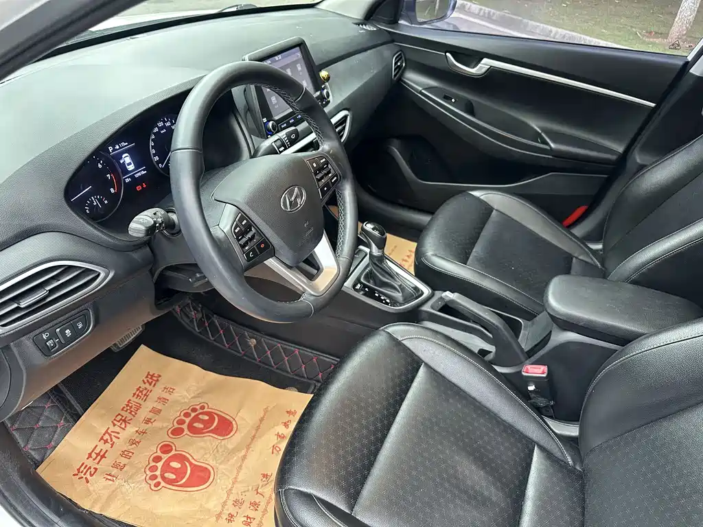 Hyundai Elantra — миниатюра 13