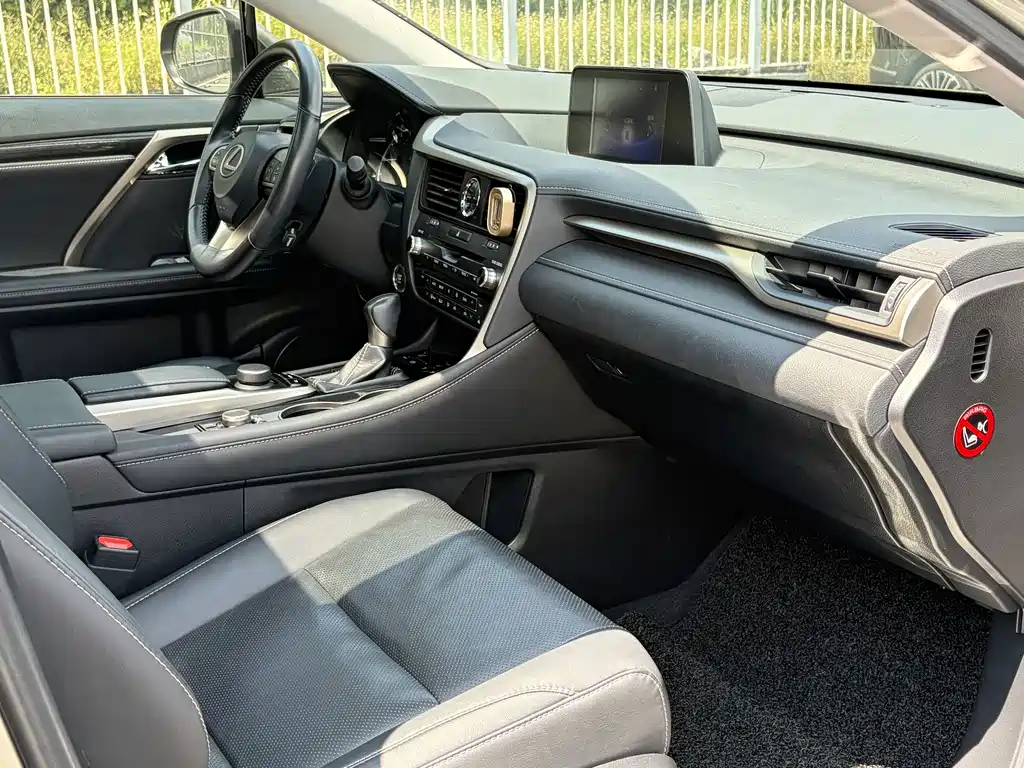 Lexus RX — миниатюра 18