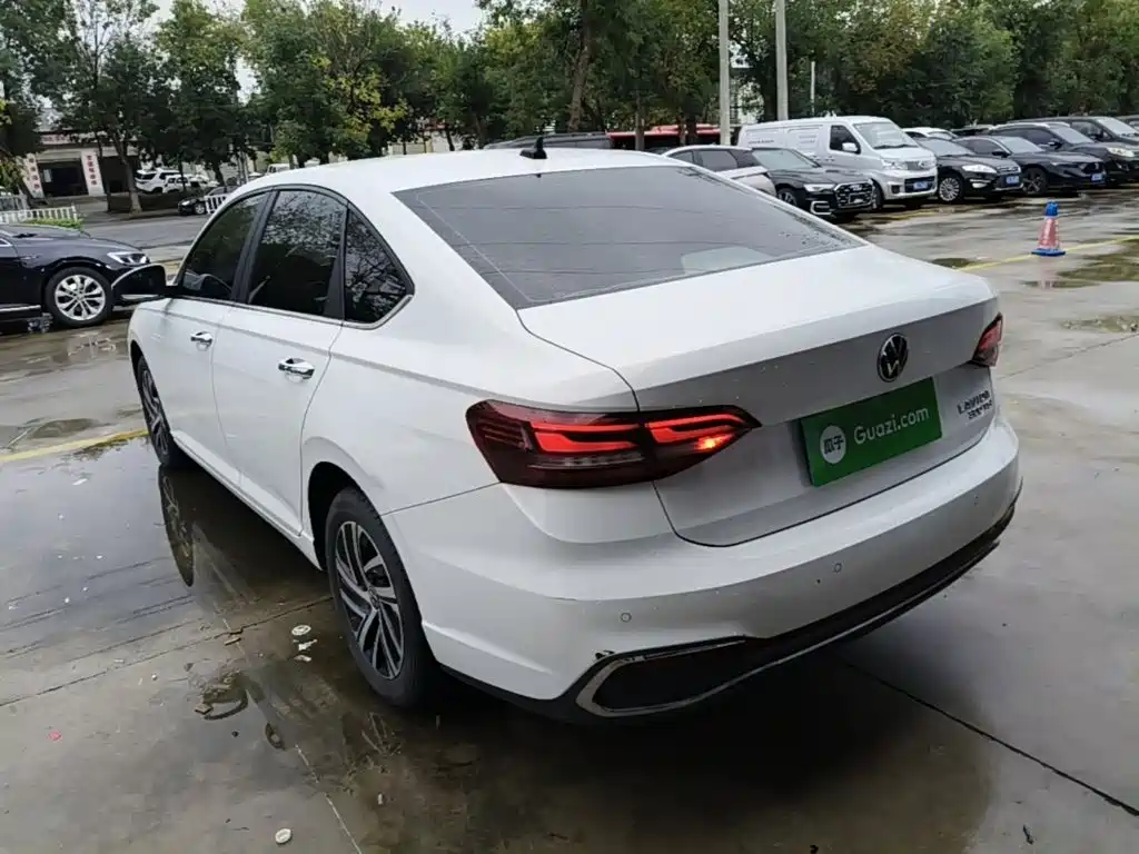 Volkswagen Lavida — миниатюра 5
