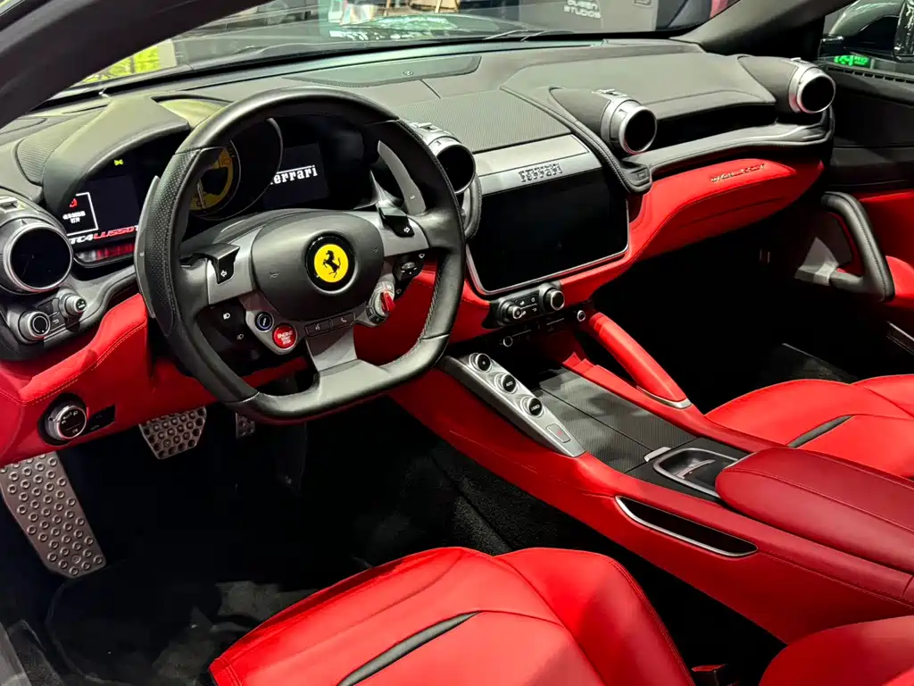 Ferrari GTC4Lusso — миниатюра 10