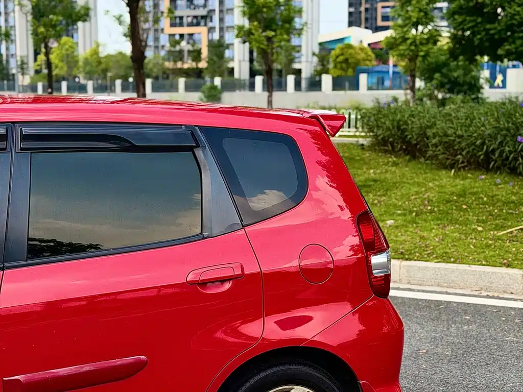 Honda Fit — миниатюра 4