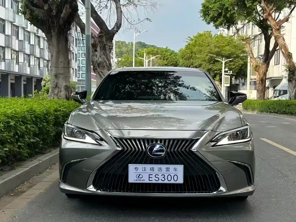 Lexus ES — миниатюра 2