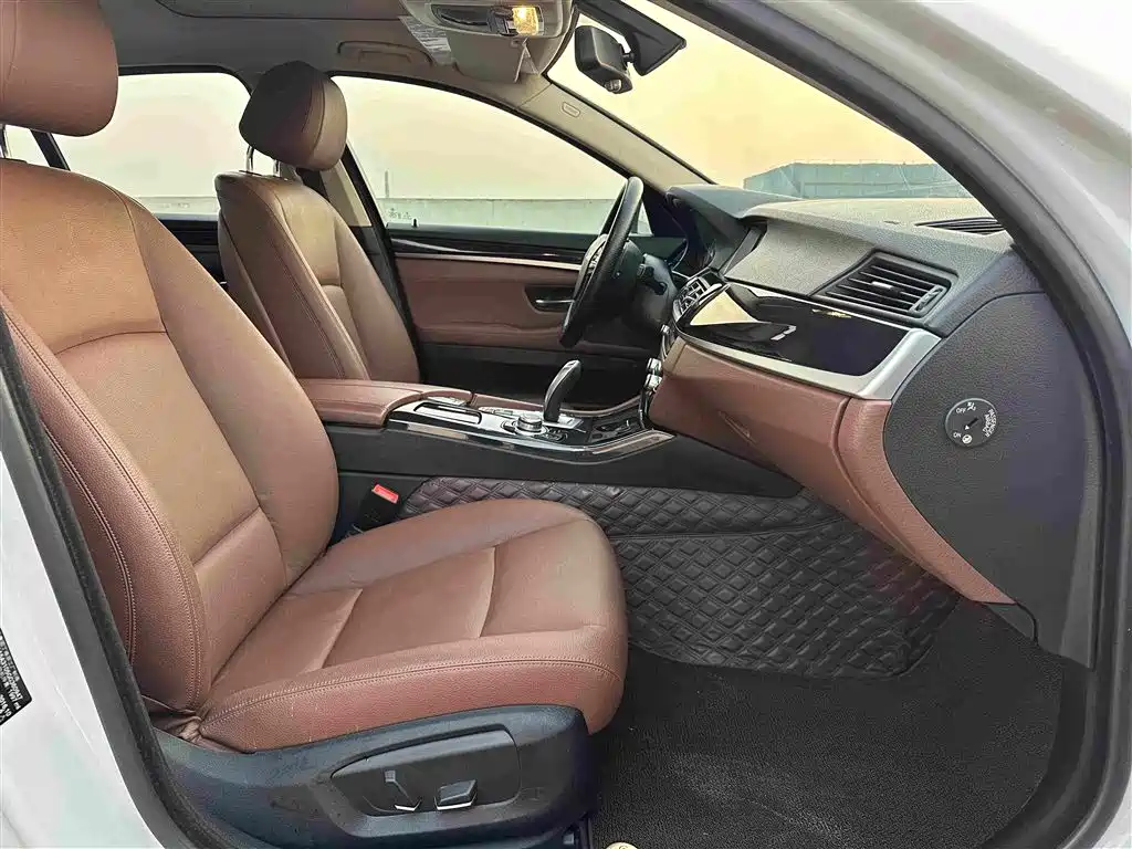 BMW 5 Series (Import) — миниатюра 9
