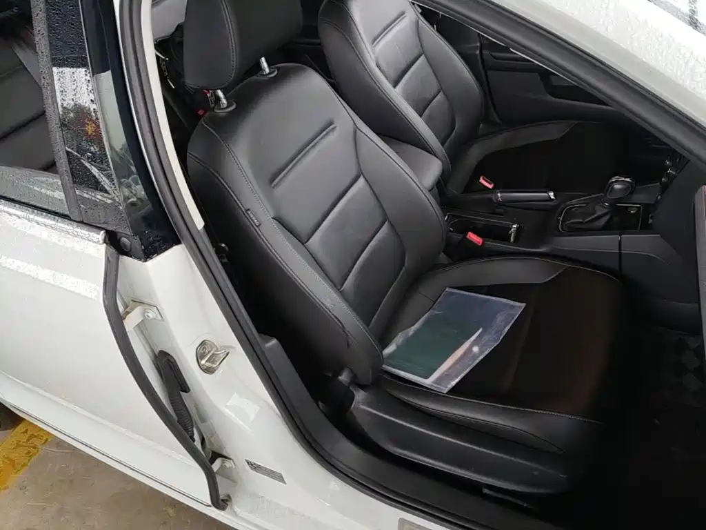 Volkswagen Sagitar — миниатюра 25