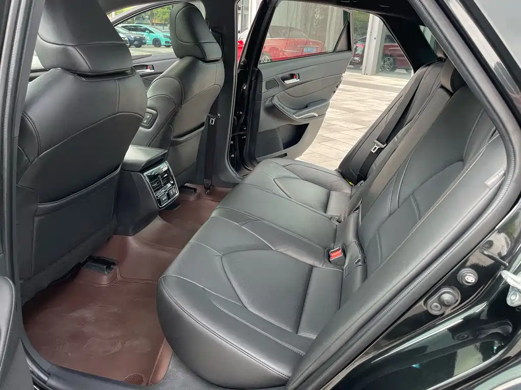 Toyota Avalon — миниатюра 10
