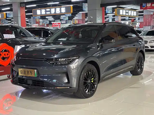 ZERO-RUNNING CAR ZERO RUN C11 2023