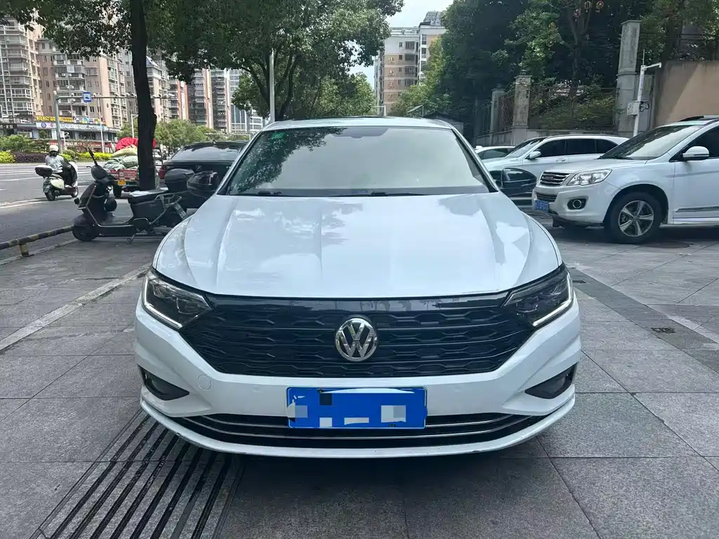 Volkswagen Sagitar - фото 2