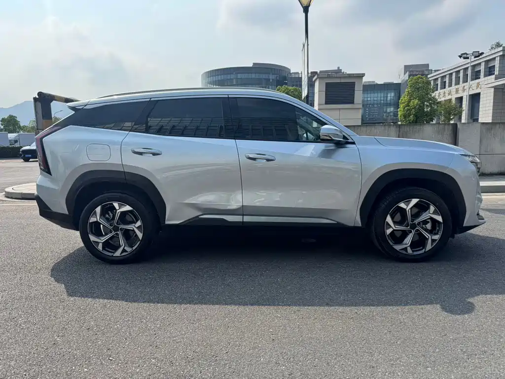 Geely Boyue L — миниатюра 4