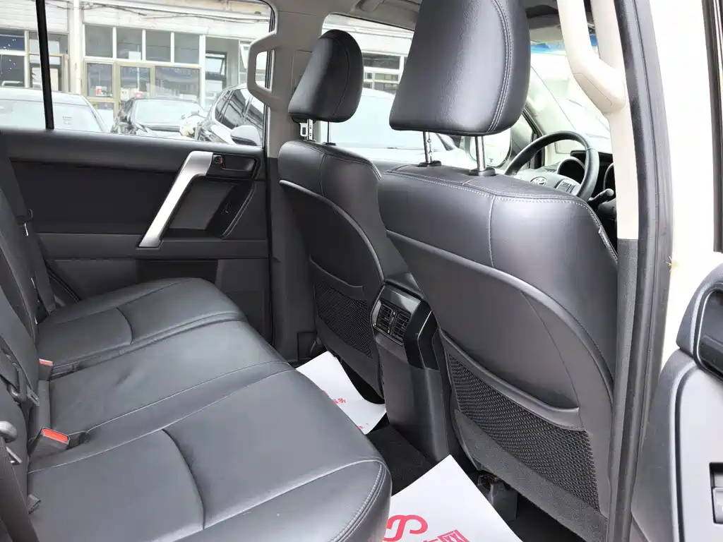 Toyota Prado — миниатюра 9