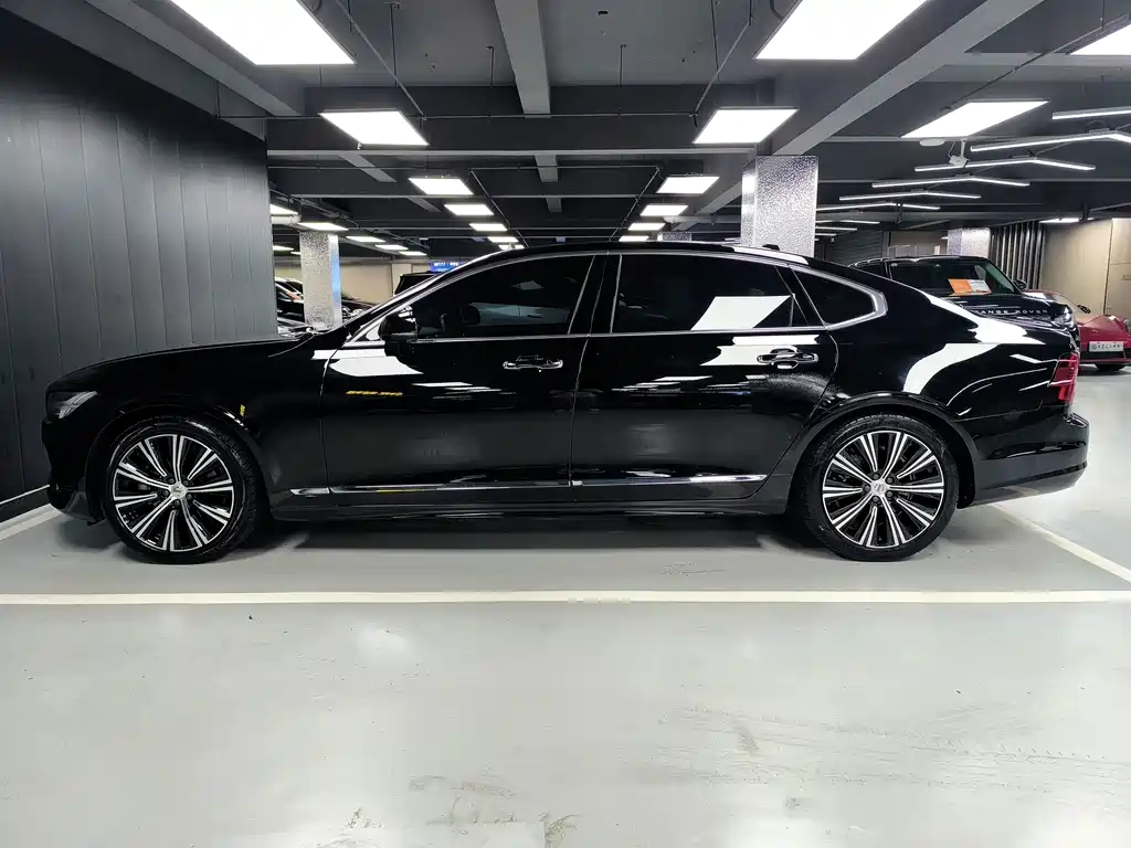 Volvo S90 — миниатюра 23