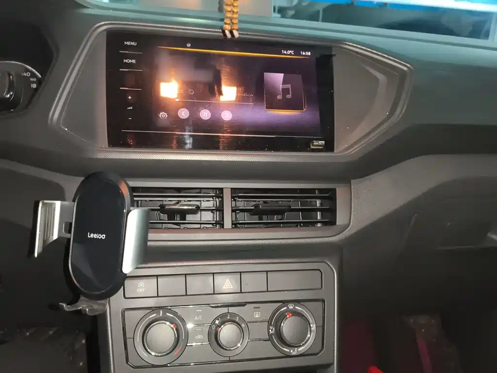 Volkswagen T-Cross 2021 1.5L AT