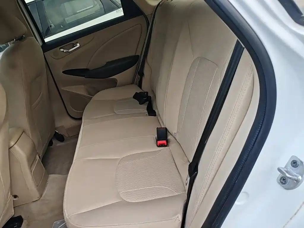 Chery Arrizo 7 — миниатюра 17