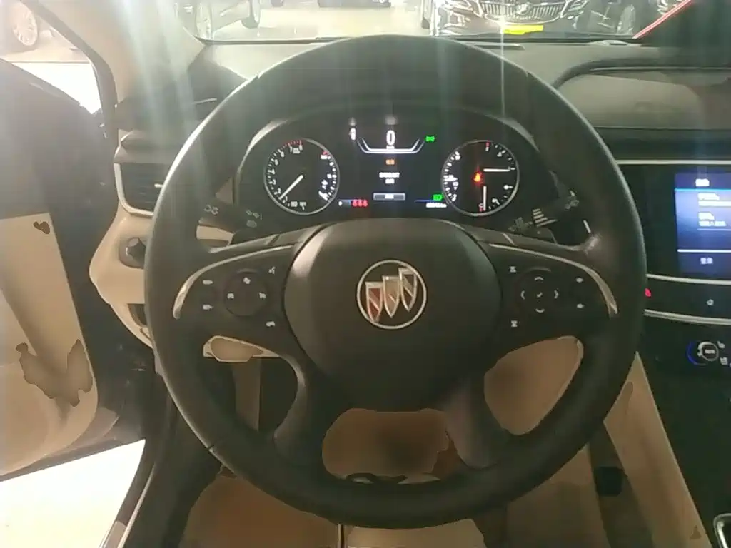 Buick LaCrosse — миниатюра 11