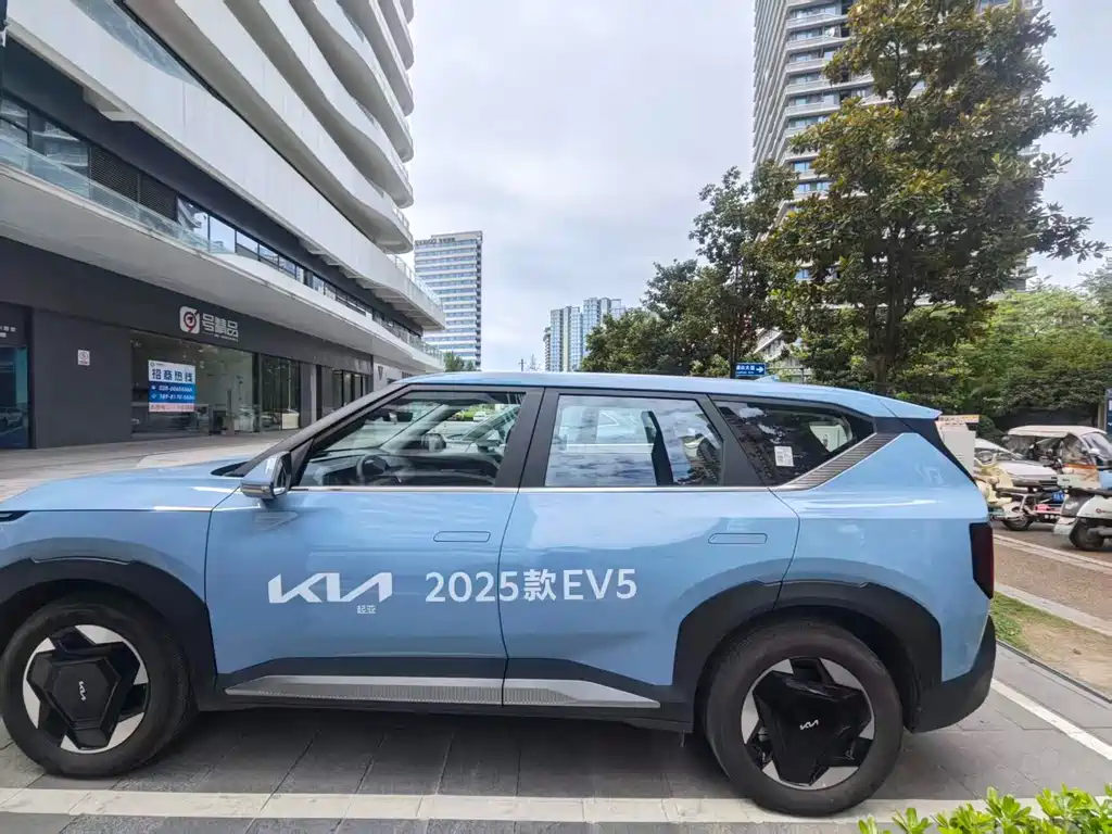 Kia EV5 2025 720 Land