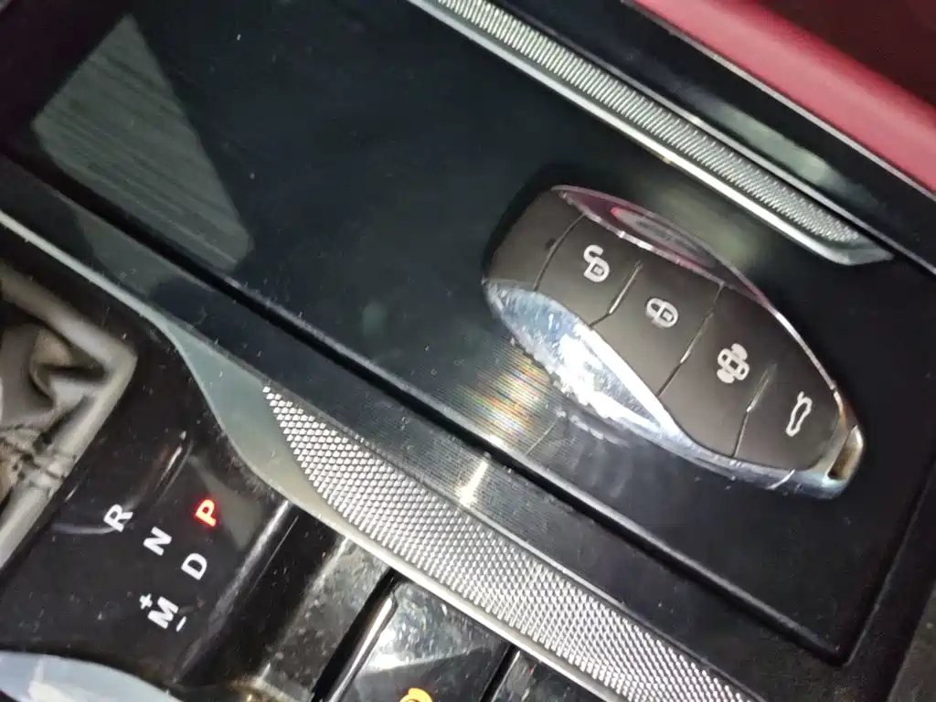 Hongqi Hongqi H5 — миниатюра 9