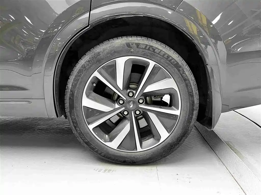 Li Auto Li ONE — миниатюра 13