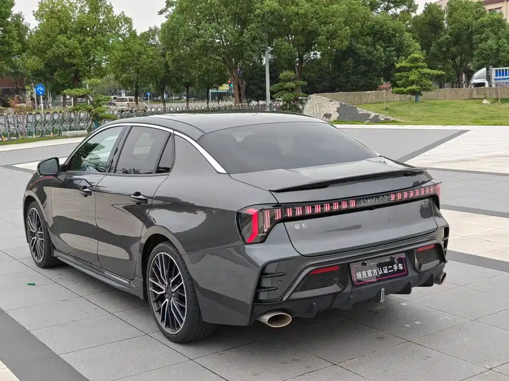 Lynk & Co 03 — миниатюра 9
